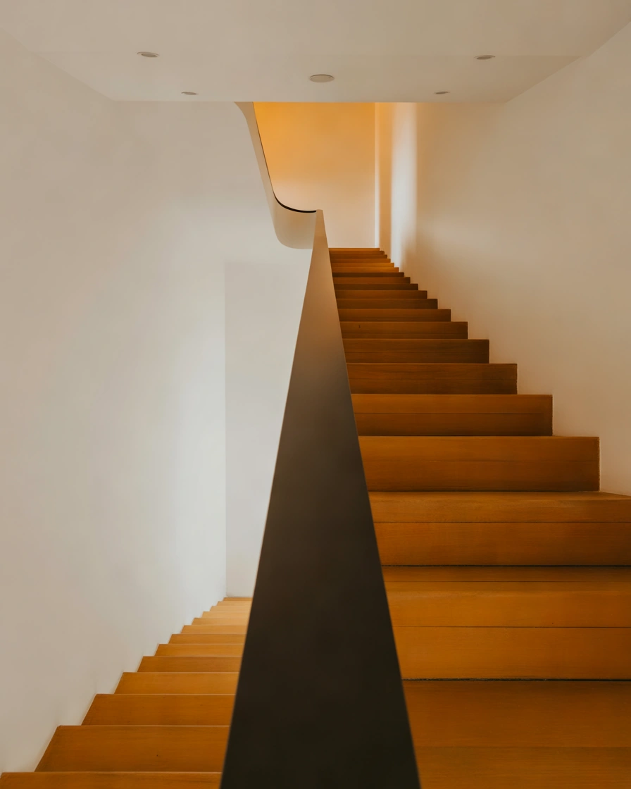 Modern Recessed Lighting Stairs Ceiling Design